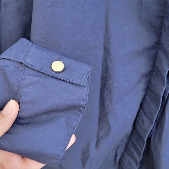 Eloquii Premier Button Down Top
In Navy - Picture 7 of 11